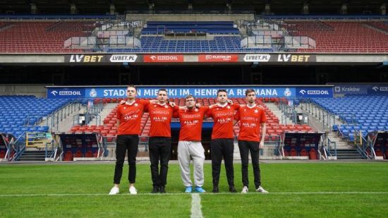 PL Girls校园电竞女神联赛成功崛起的背后故事